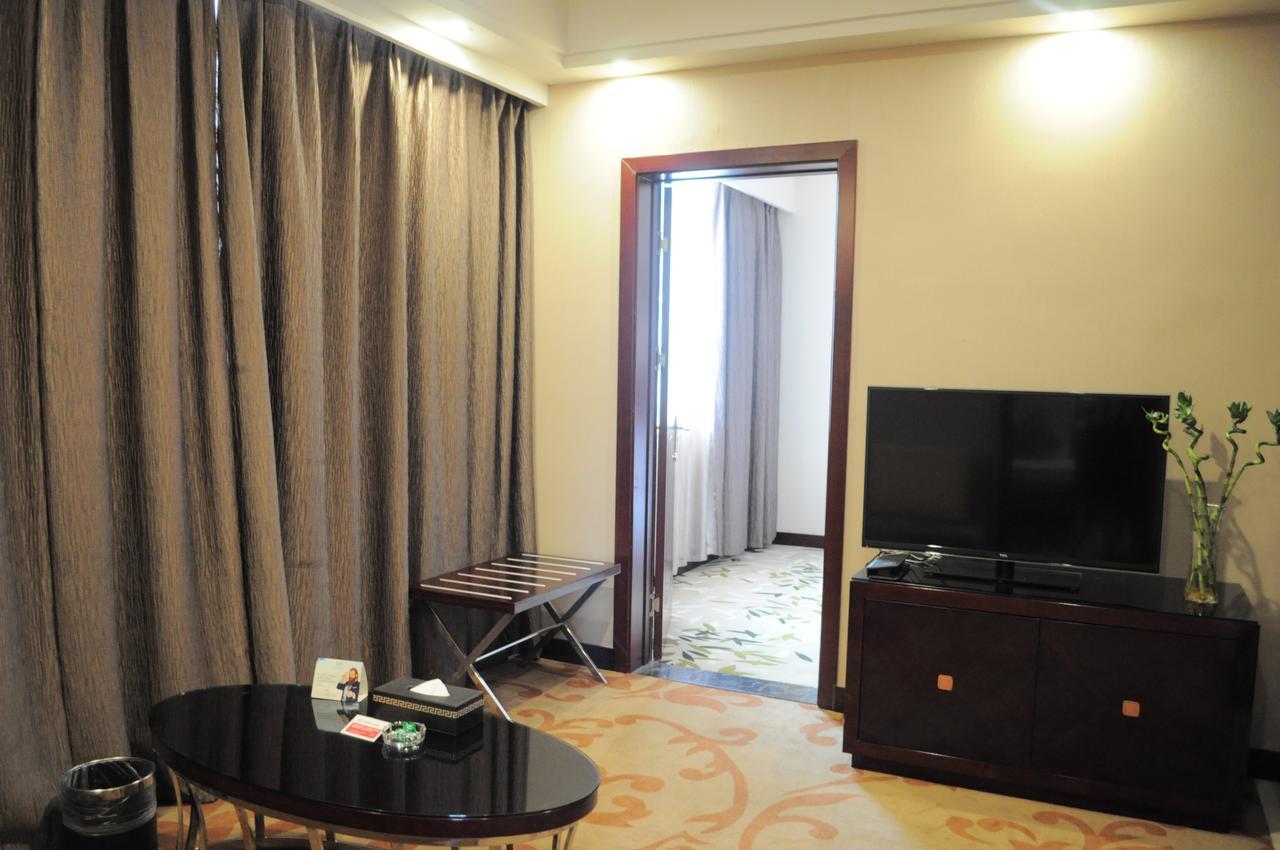 Ramada Linyi North Ξενοδοχείο Εξωτερικό φωτογραφία